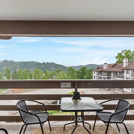 Mountain Calling - Resort Pool, Wifio, 1089 Free Tickets Each Paid Day, Dollywood And More